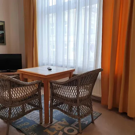 Haus Karzenburg 2 Apartment *